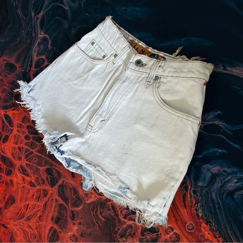 Levi’s Vintage Silvertab 630 Raw Hem Acid White Wash Jean Shorts Size 9/10 - Picture 2 of 16